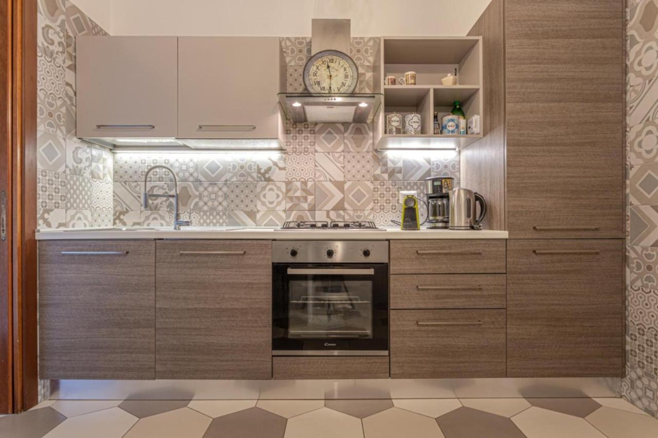 Apartment Elfaro Kitty - Stylish Close To S. Peter Rom